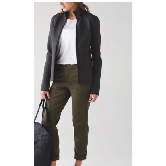 Lululemon City Trek Trouser II 28” in Black size 8 - Picture 2 of 13